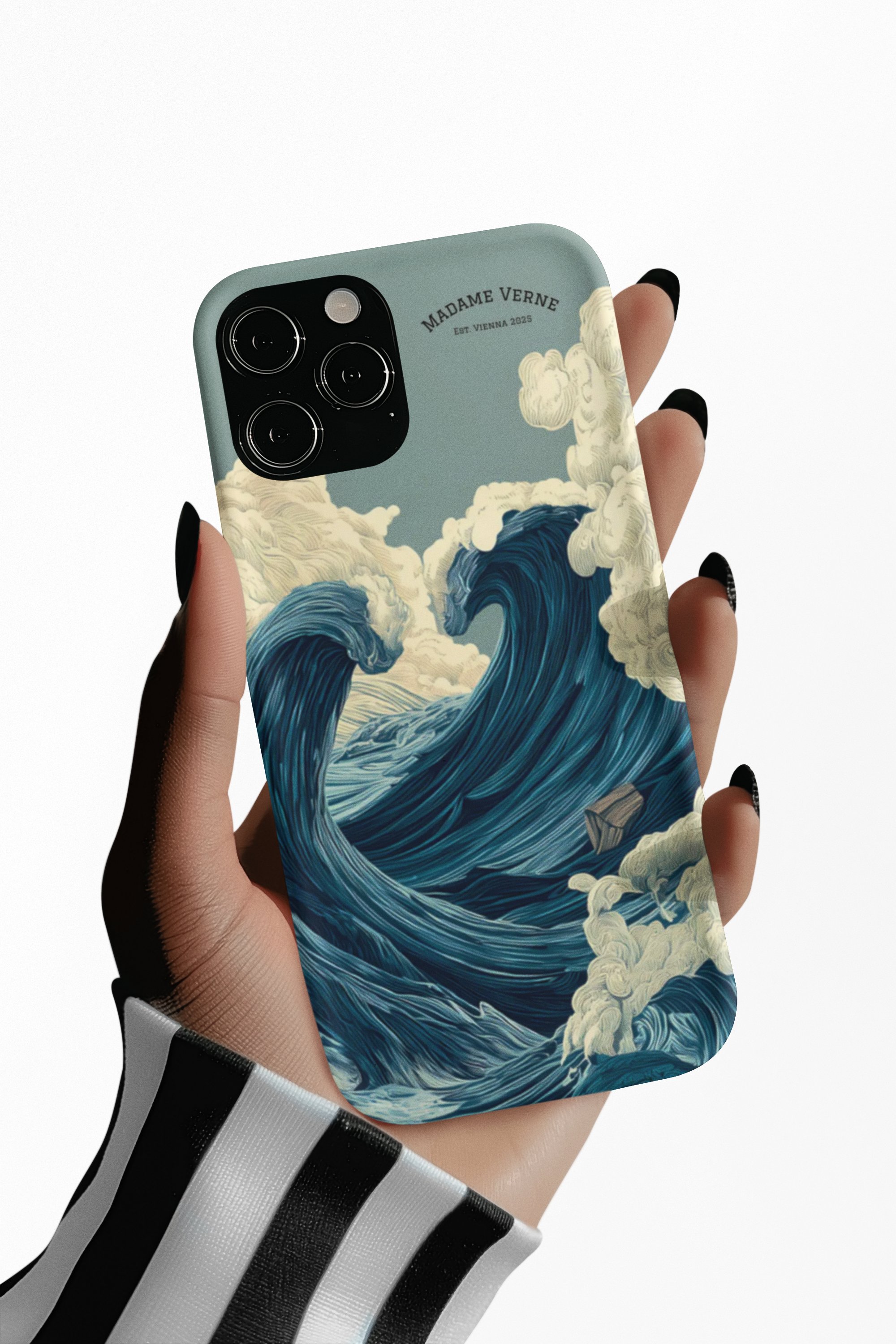 MagSafe iPhone-Schutzhülle "Tempest's Embrace" - Opal Depths No. 38